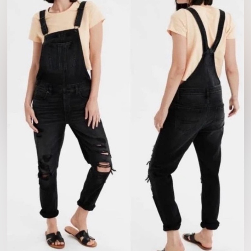 Distressed American Eagle black denim overalls